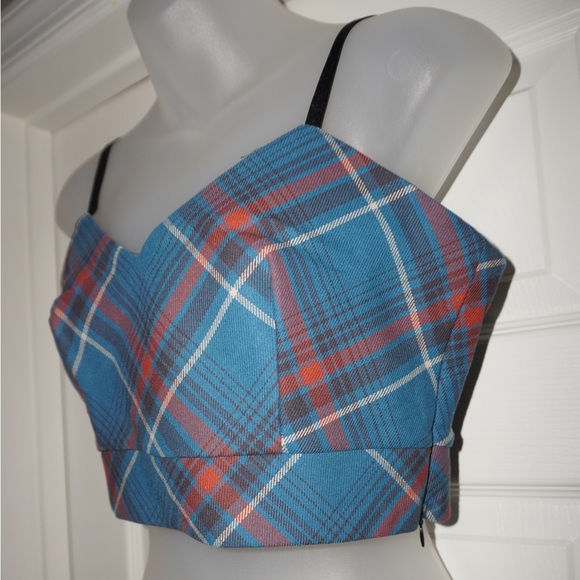 NWT Long Sleeve Plaid Crop top & cami set - Picture 7 of 9